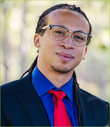 headshot of yahya